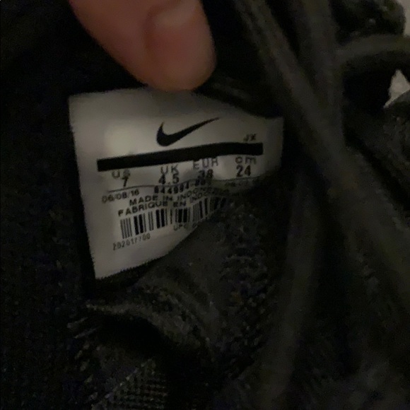 Nike Mesh Runners - Picture 4 of 6